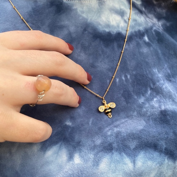 Jewelry - Bee Necklace!